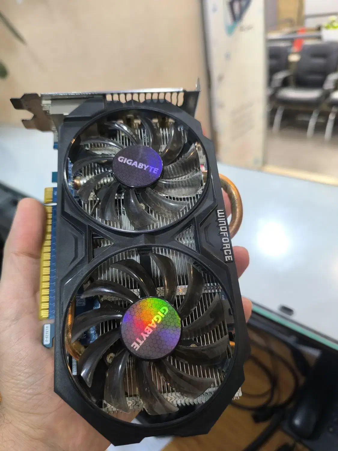 گرافیک ۲ گیگ ۷۵۰ oc|قطعات و لوازم جانبی رایانه|شیراز, ملاصدرا|دیوار