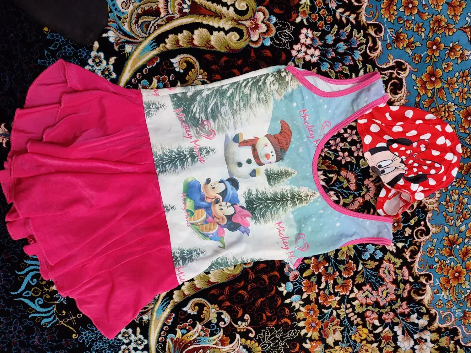 لباس شنا|لباس|یاسوج, |دیوار