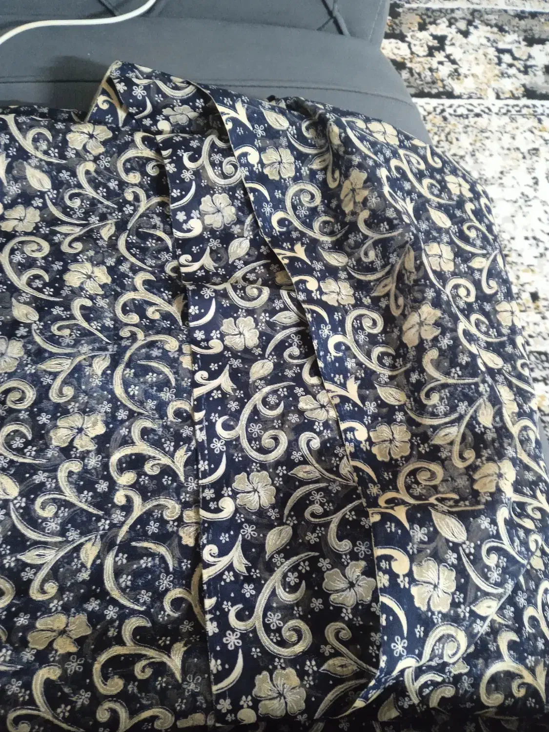 قواره چادری|لباس|تهران, سبلان (لشگر)|دیوار