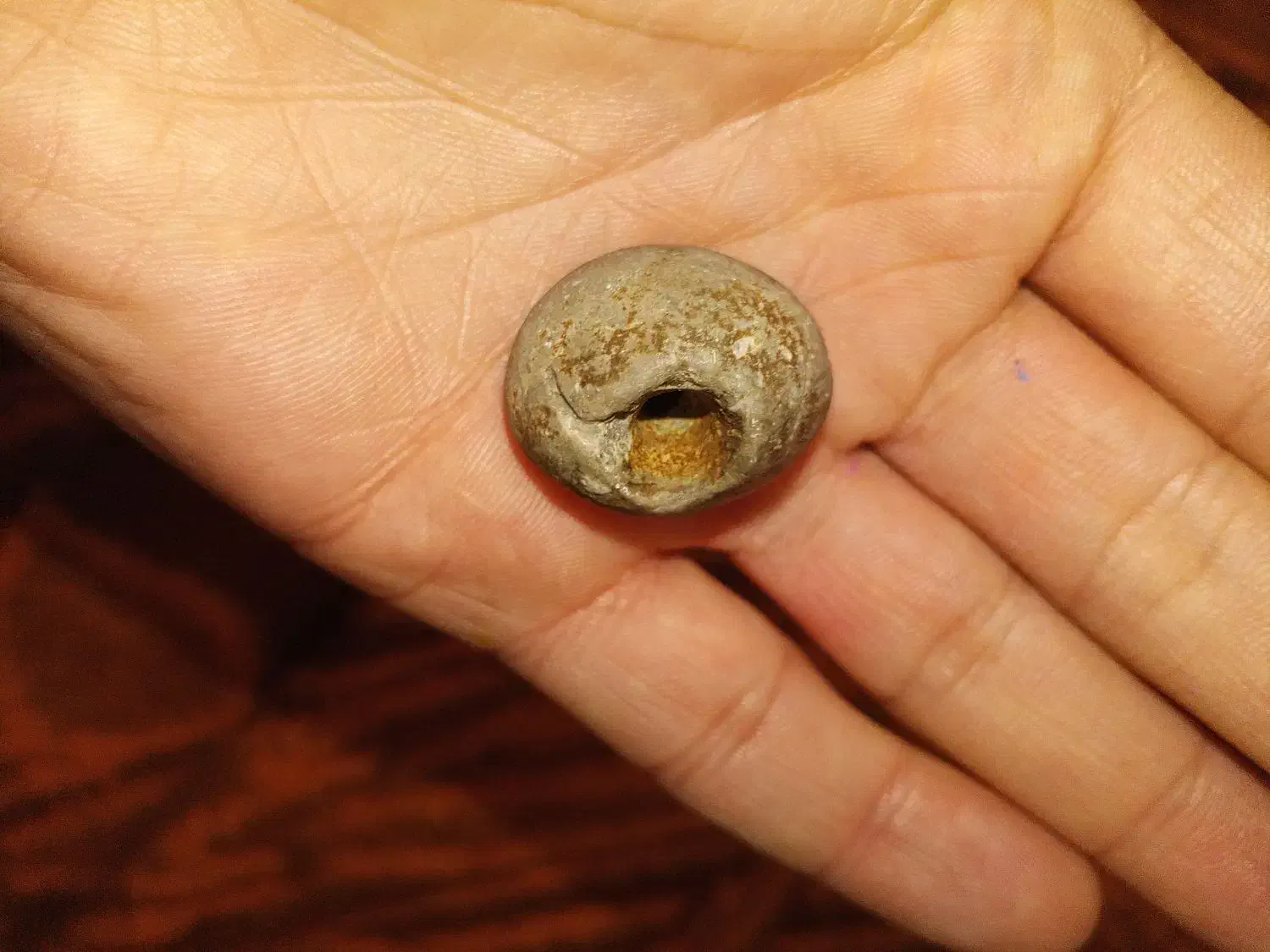 مجسمه قدیمی|جواهرات|شهر ری, صالح آباد جنوبی (باغ رضوان)|دیوار