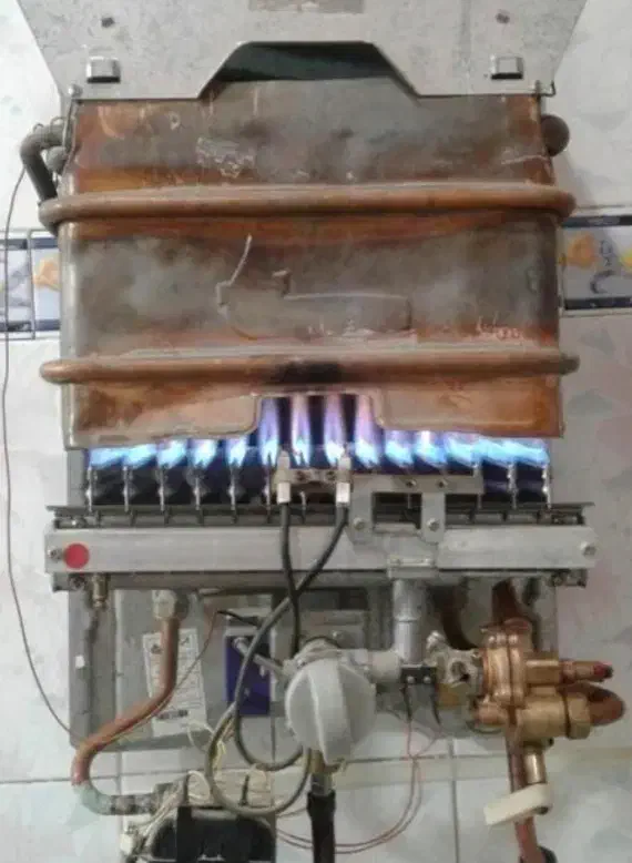 سرویس بخاری و آبگرمکن و هود واجاق گاز ولوازم خانگی|خدمات پیشه و مهارت|دلیجان, |دیوار