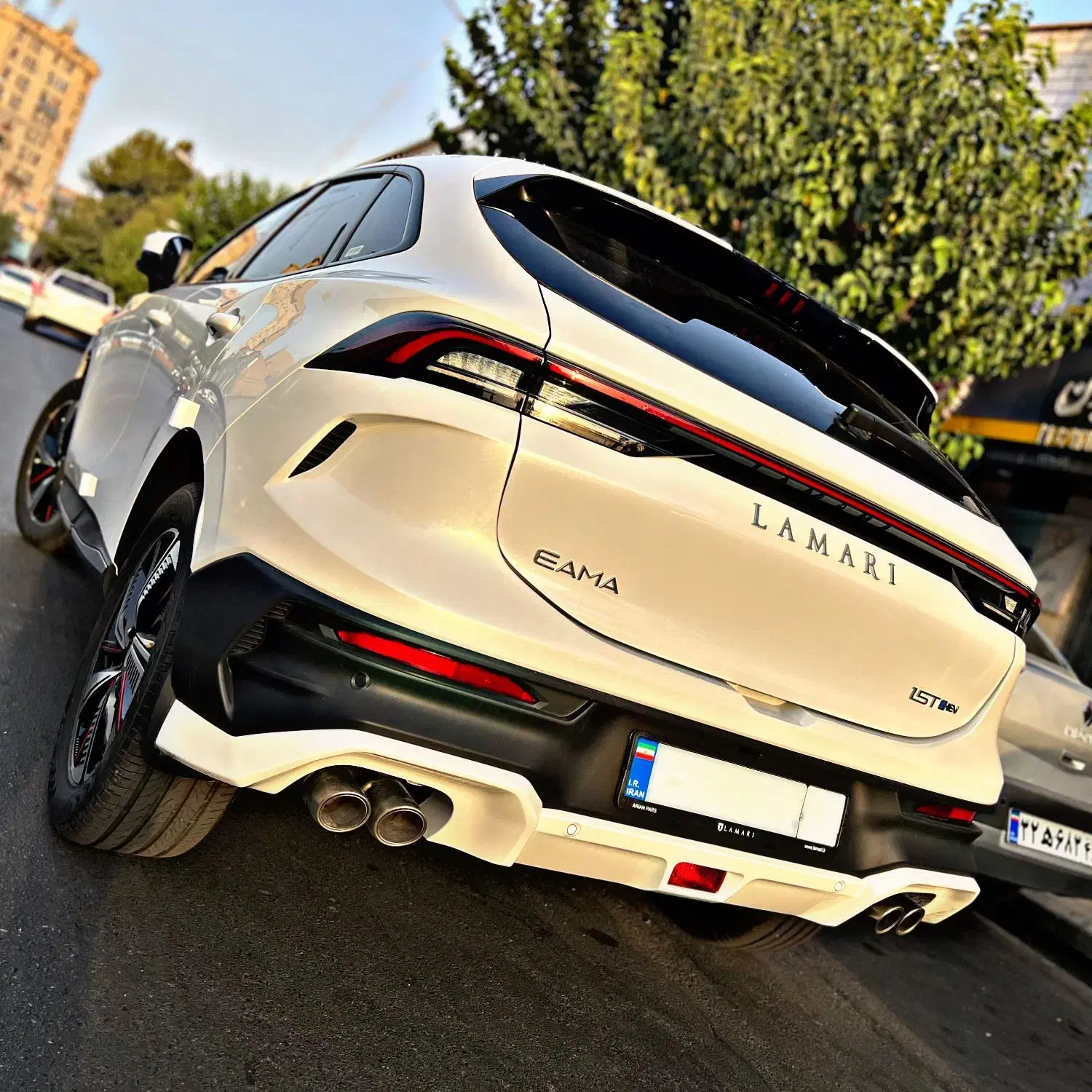 لاماری ایما هیبریدی EAMA سفید \\ مدل 2025 صفر خشک|خودرو سواری و وانت|تهران, درختی|دیوار