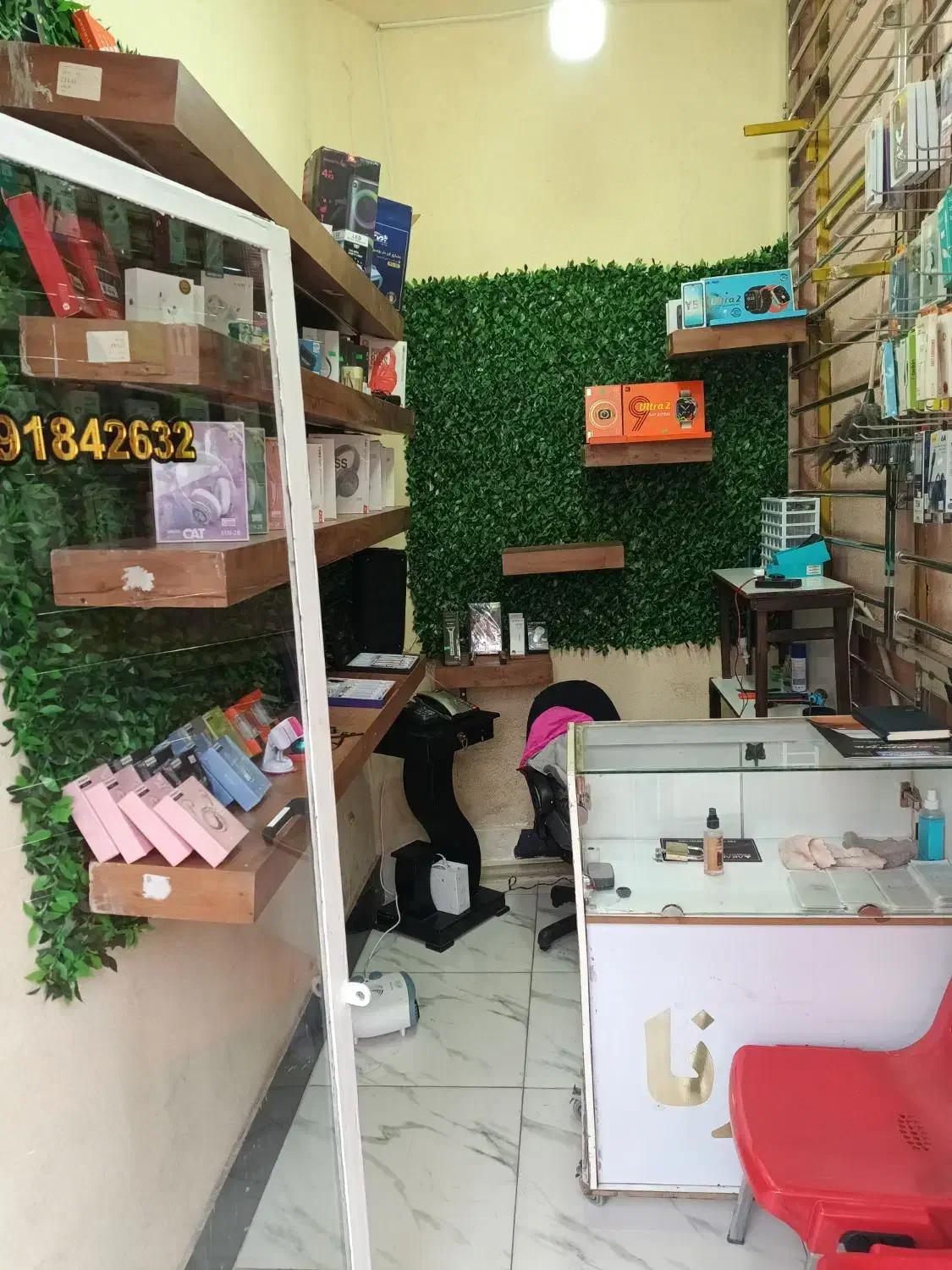 ویترین مغازه|بوفه، ویترین، کنسول|قزوین, |دیوار