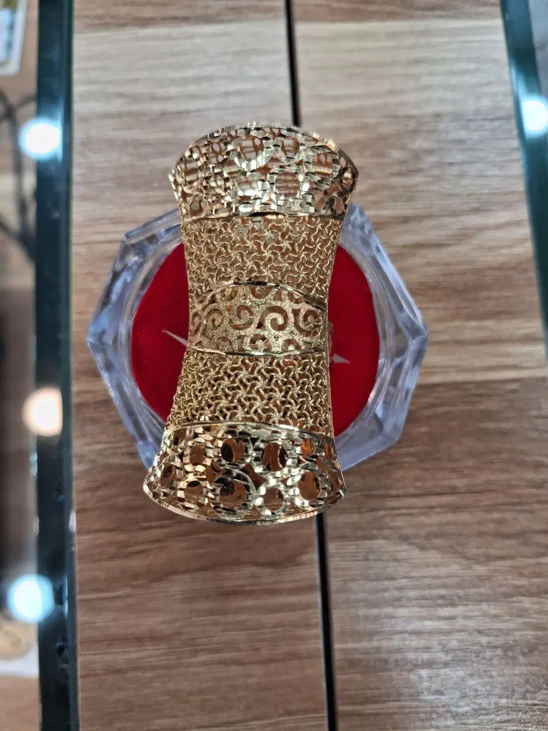 جواهری کاظمی فردیس با مجوز رسمی|جواهرات|فردیس, منظریه|دیوار