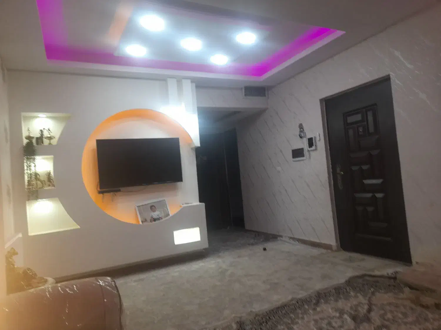 خانه واحدی طبقه اول بالای پیلوت|فروش آپارتمان|اقبالیه, |دیوار