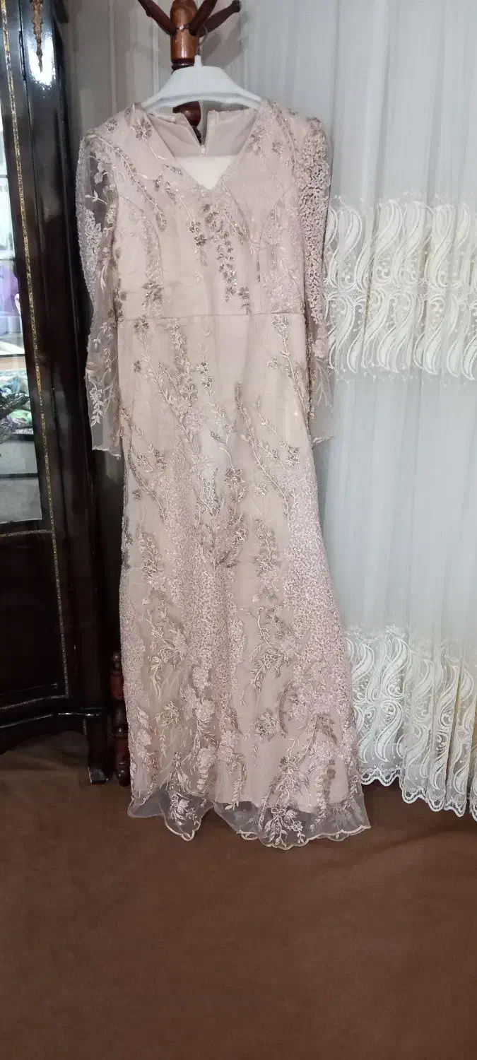 لباس مجلسی|لباس|پارس‌آباد, |دیوار