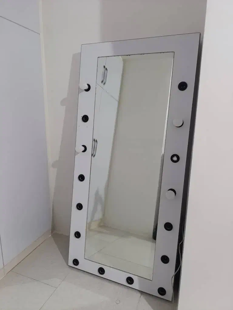 آینه چراغ‌دار|آینه|شیراز, نجم آباد|دیوار