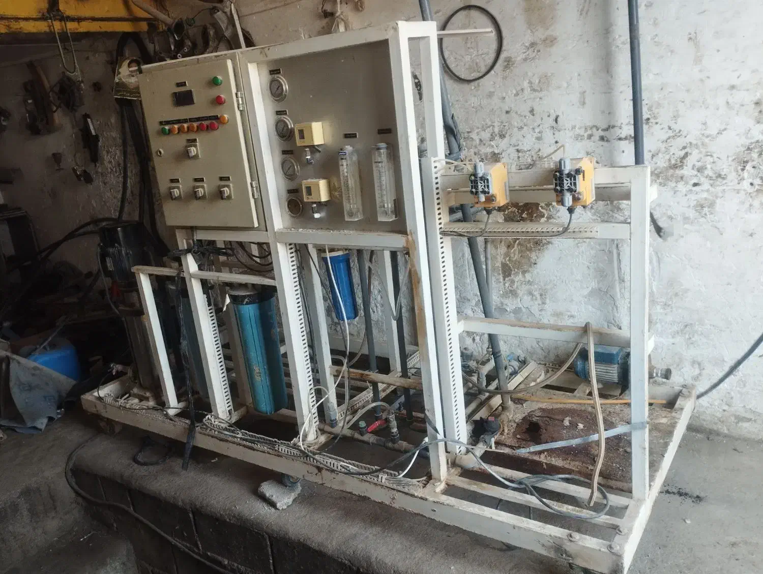 آب شیرینکن ایتالیایی 25000|ماشین‌آلات صنعتی|کاکی, |دیوار