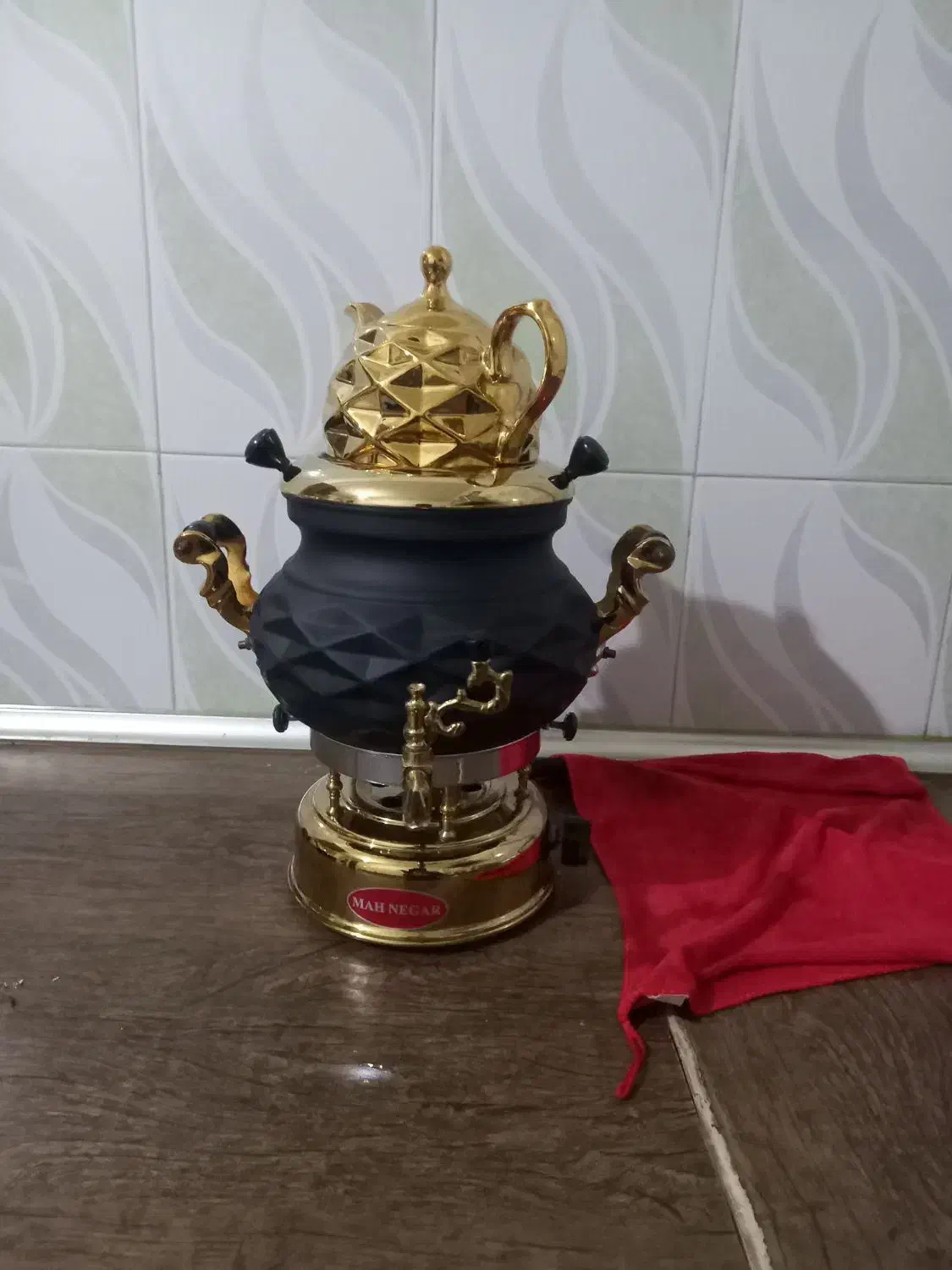 فروش سماور ۶ لیتر ماه نگار با قوری ترموکوبل دار|سماور، چایساز، قهوهساز|شبستر, |دیوار