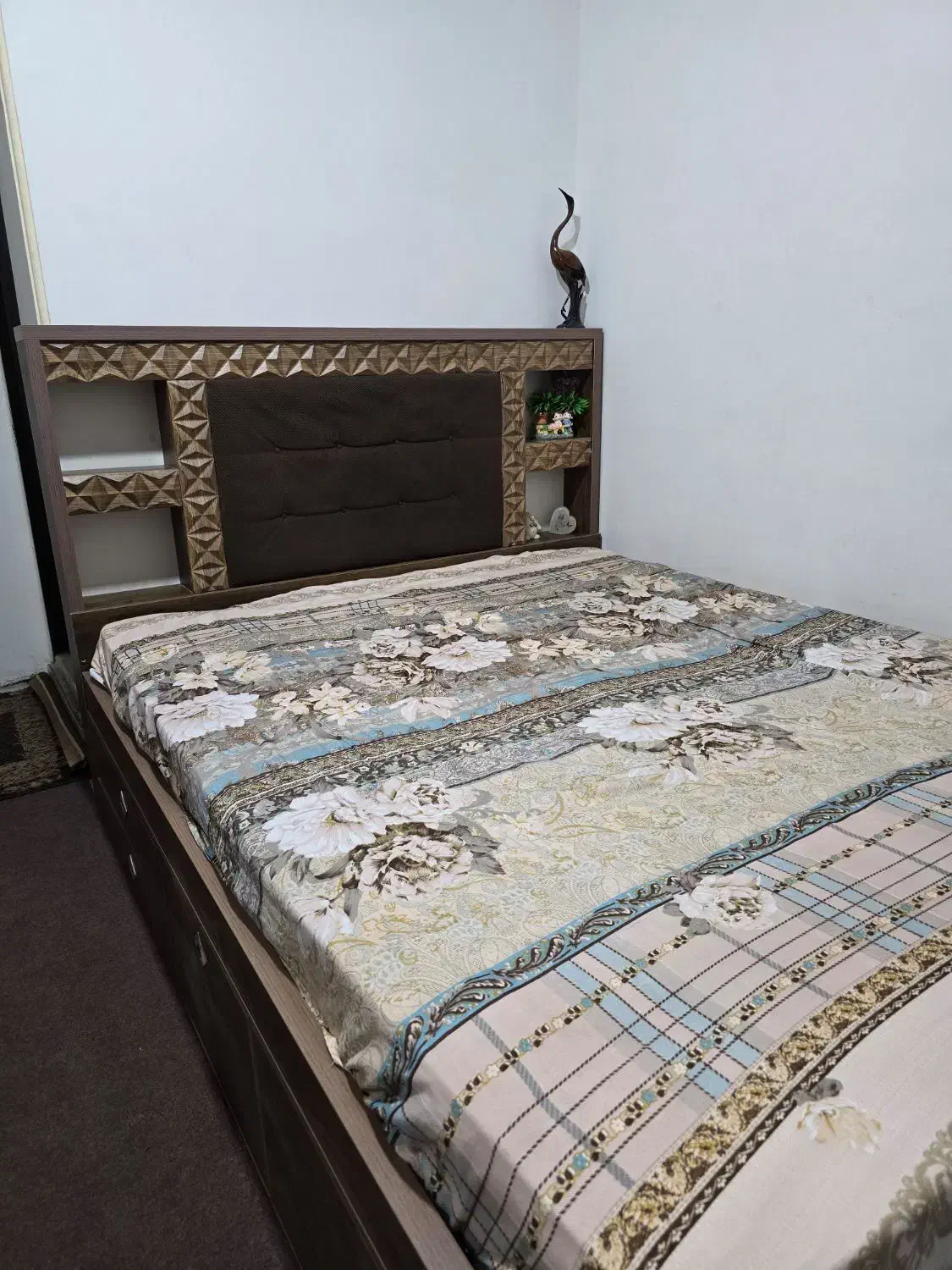 تخت و کمد|تخت و سرویس خواب|تهران, امام زاده حسن|دیوار