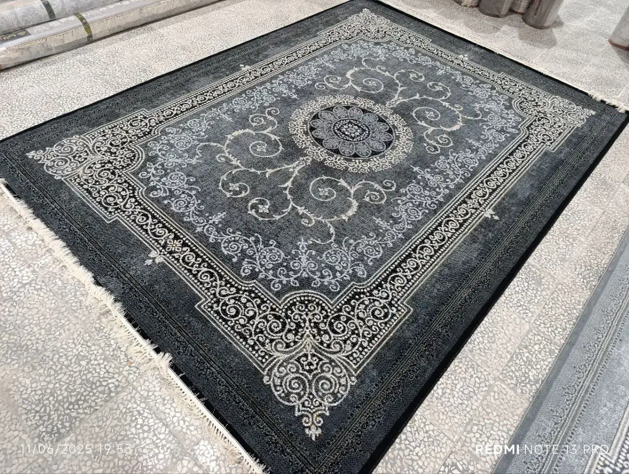 فرش ۶ متری سرمهای کیفیت بالا و مناسب اتاق خواب|فرش|شهرکرد, |دیوار