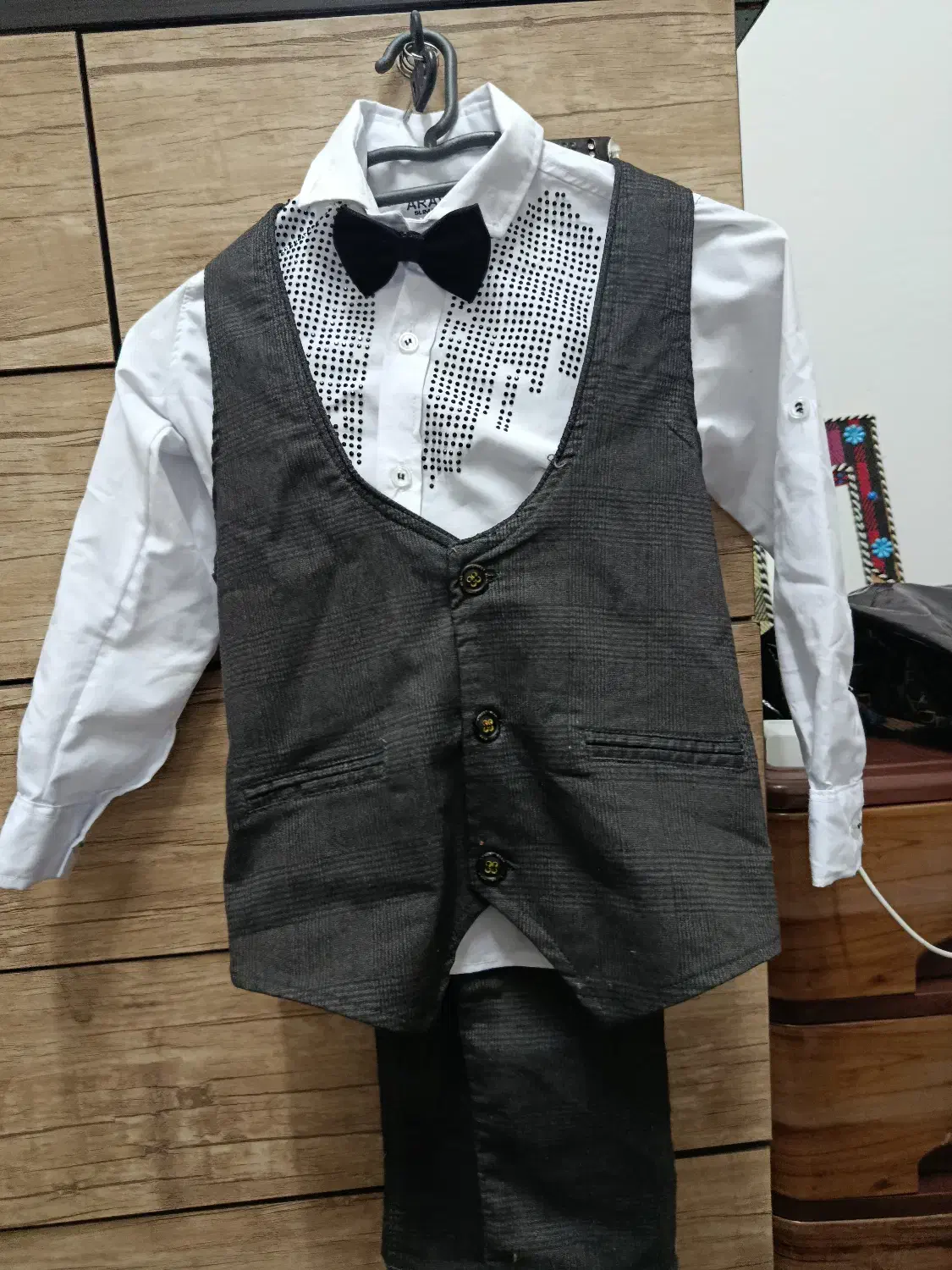 لباس بچگانه در حد نو|کفش و لباس بچه|کرمانشاه, |دیوار