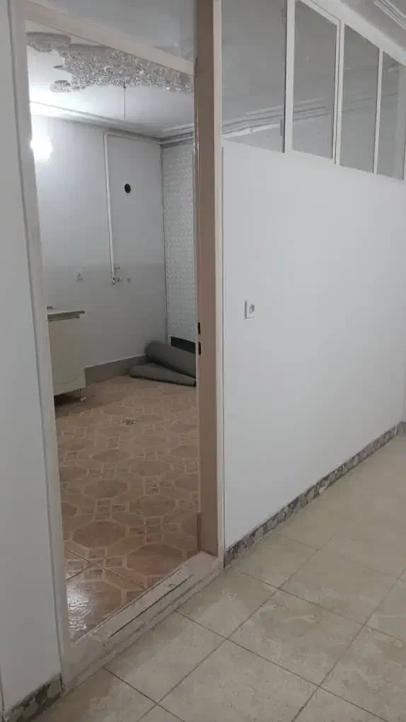 ساختمان ۶ واحدی نزدیک حرم وادارت|اجارهٔ دفتر کار، اتاق اداری، مطب|قم, باجک یک|دیوار