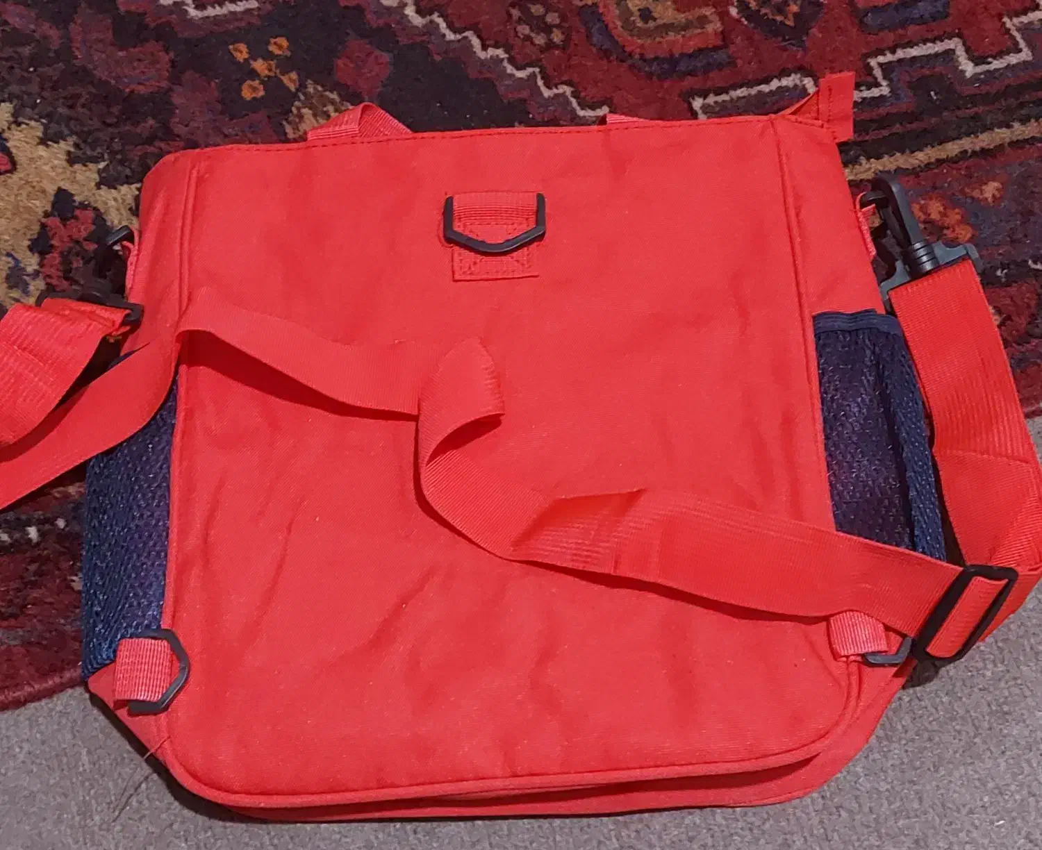 کیف|کیف، کفش، کمربند|زنجان, |دیوار