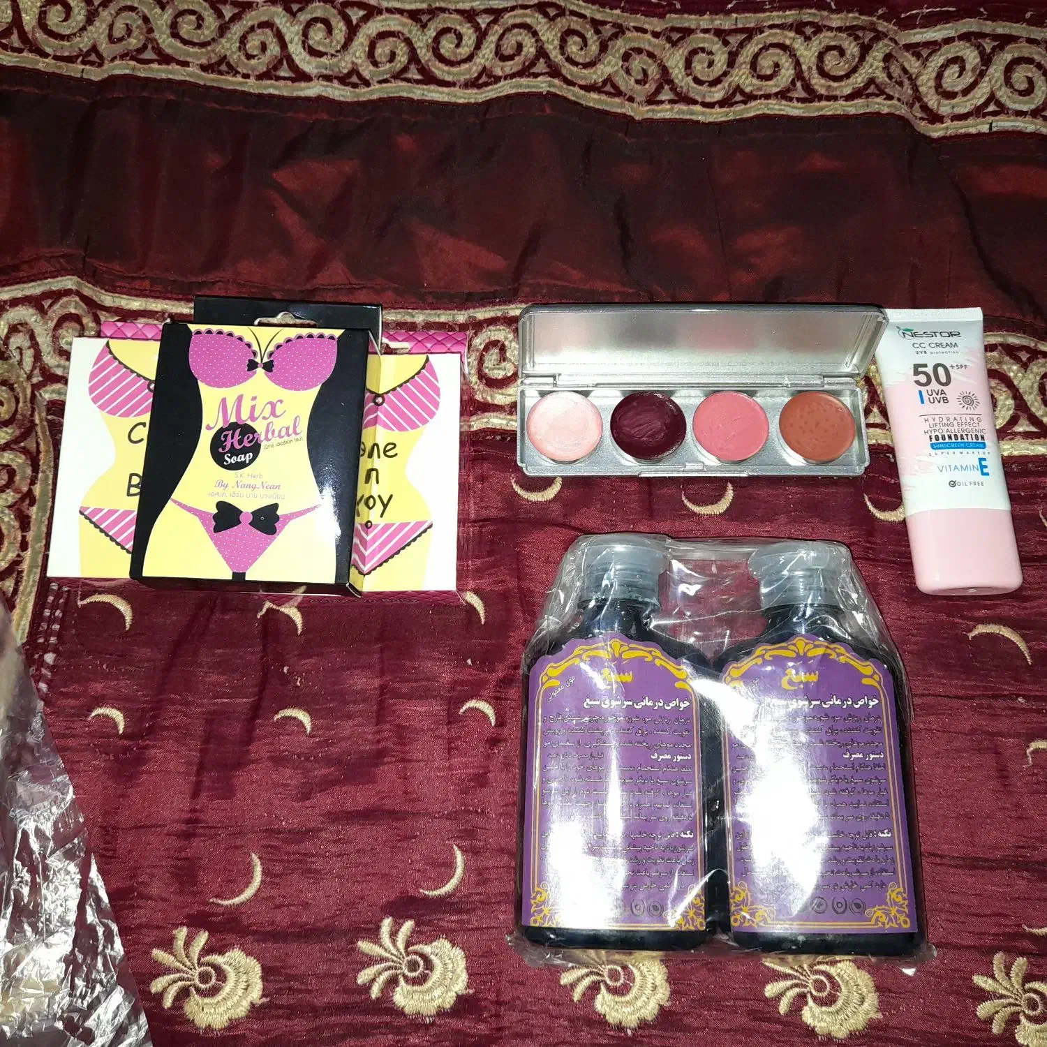 تعدادی لوازم آرایشی|آرایشی، بهداشتی، درمانی|تاکستان, |دیوار