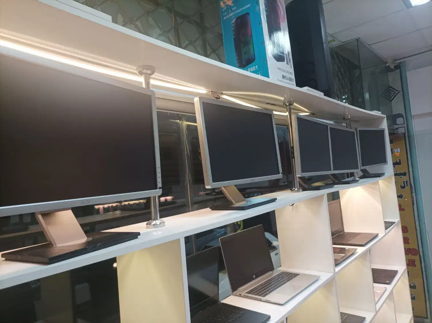 مرکز پخش مانیتور ۲۳ اینچی dell|قطعات و لوازم جانبی رایانه|سمنان, |دیوار