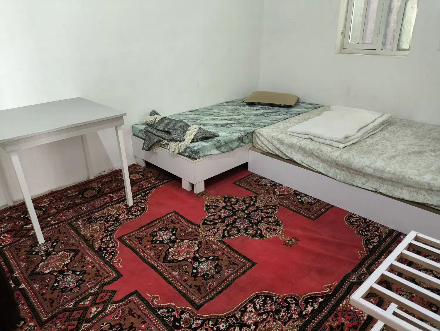 اتاق مبله|اجارهٔ کوتاه‌مدت آپارتمان و سوئیت|جم, |دیوار