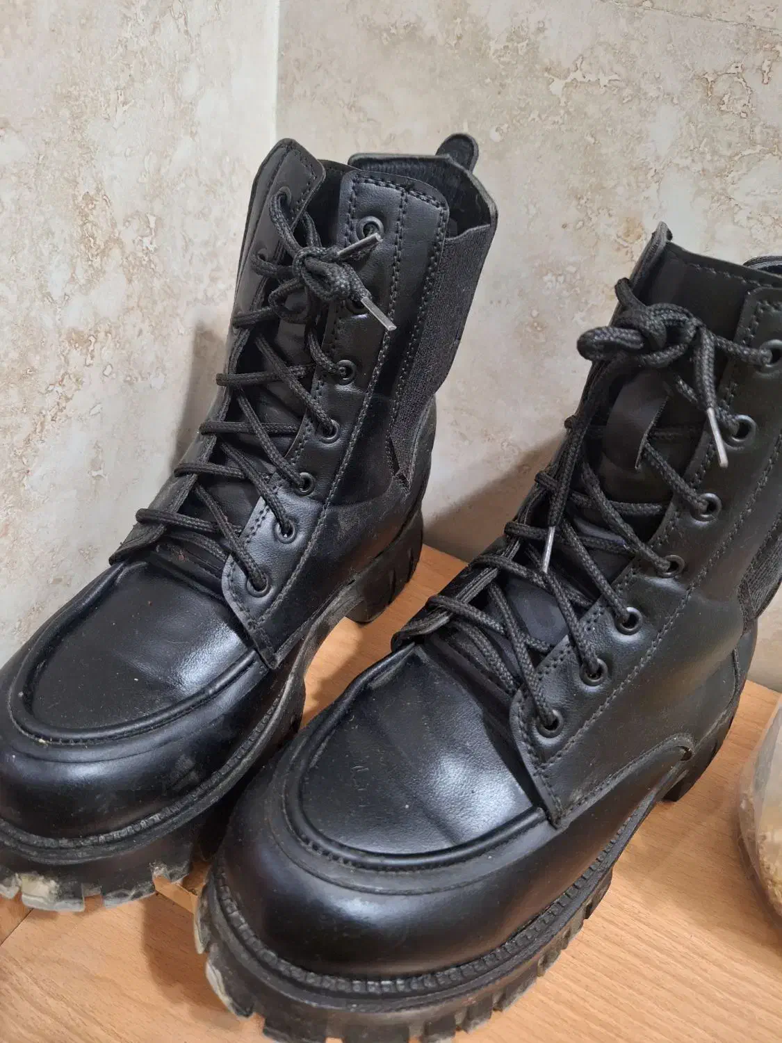 بوت فروشی|کیف، کفش، کمربند|گلپایگان, |دیوار