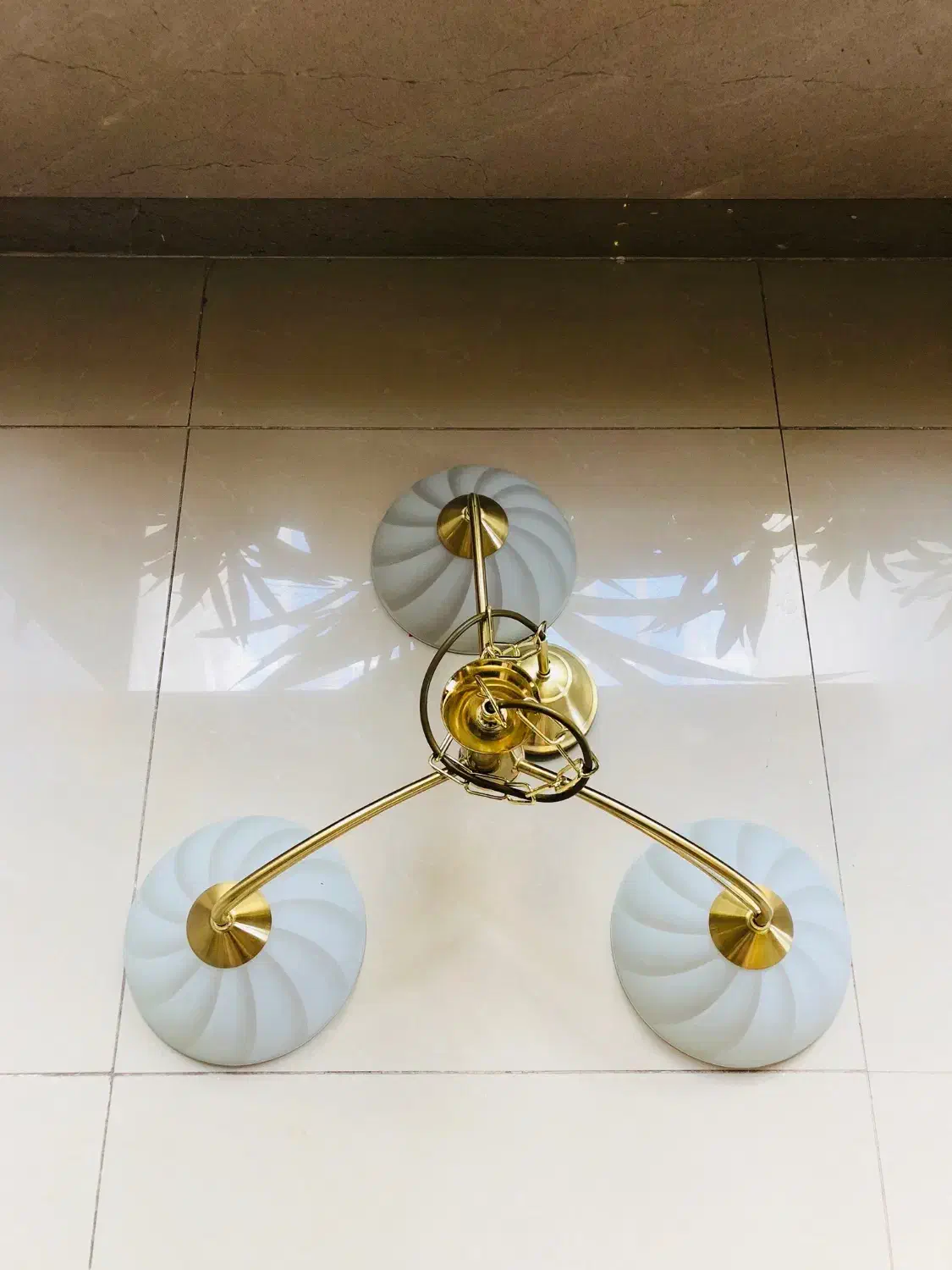 لوستر سه شاخه درجه یک اورجینال|لوستر و چراغ آویز|اصفهان, عباسآباد|دیوار