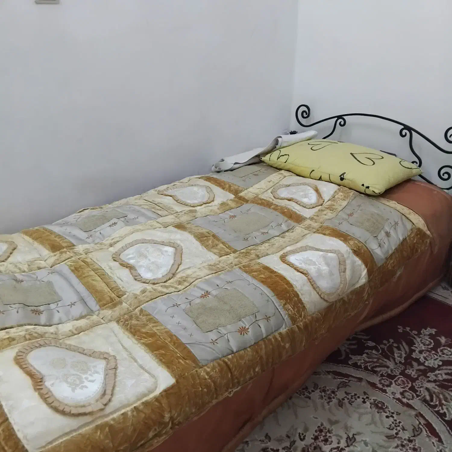 لوازم خانه|فرش|اندیشه, اندیشه فاز ۱|دیوار