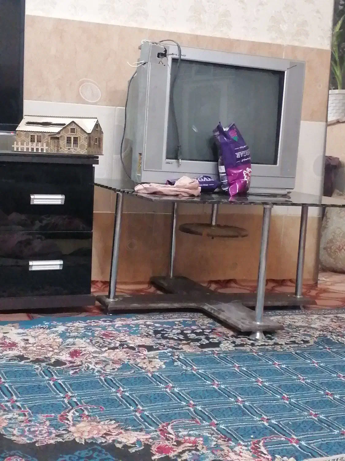 لوازم منزل کارکرده اما سالم|مبلمان خانگی و میز عسلی|مشهد, طبرسی شمالی|دیوار