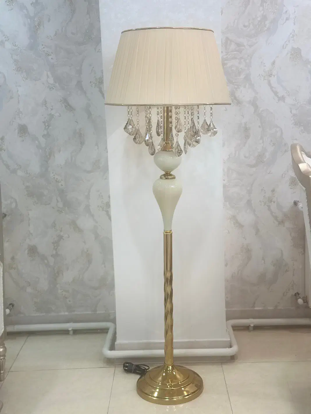 آباژور کریستالی|چراغ خواب و آباژور|تبریز, |دیوار