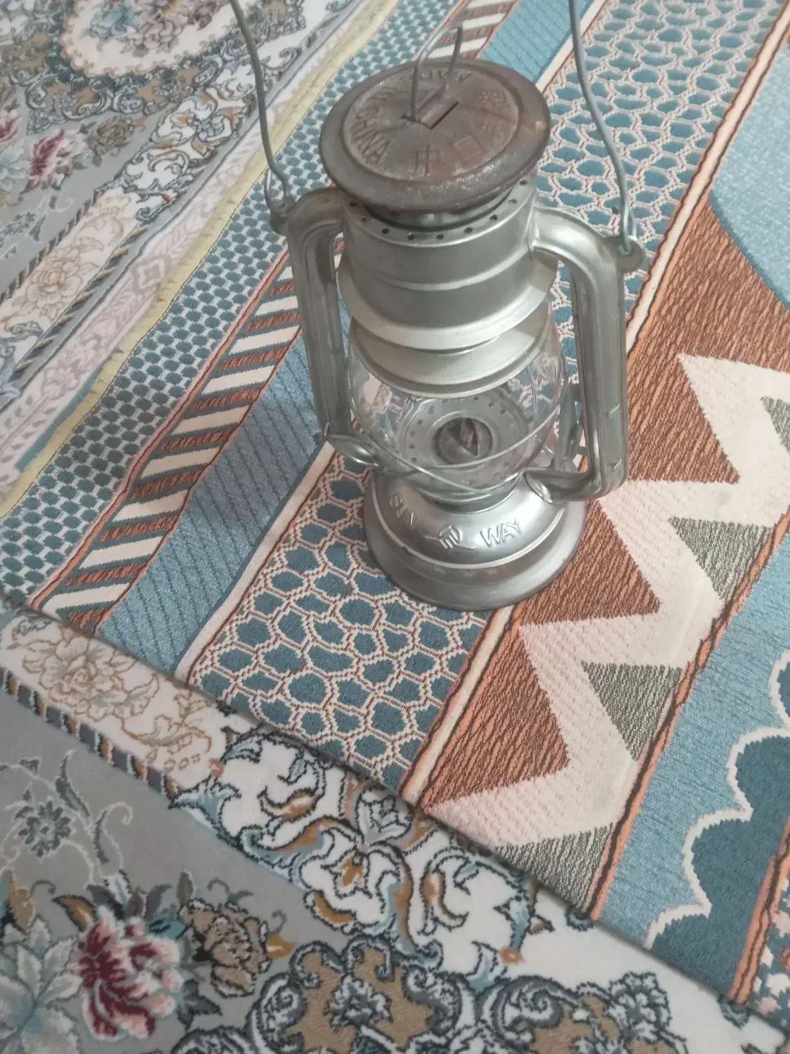 فانوس نفتی|کلکسیون اشیاء عتیقه|بجنورد, |دیوار