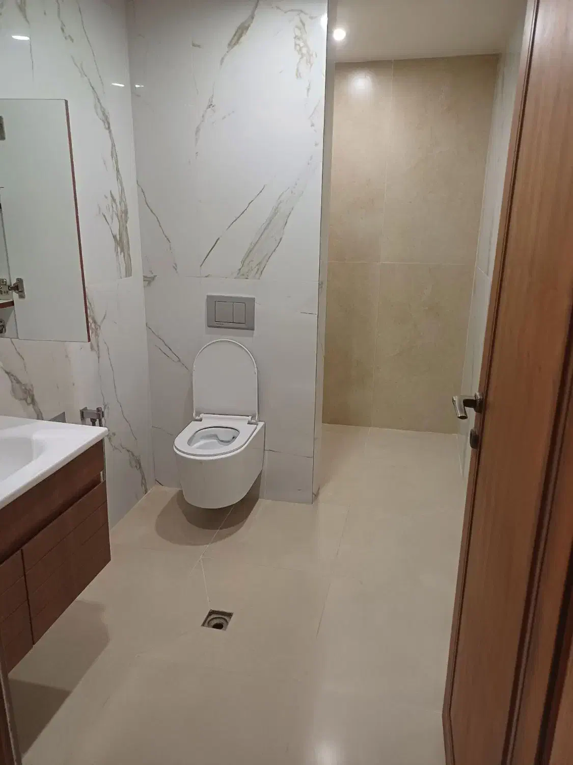 ۲۰۰متر ۴خواب رهن و اجاره پاسداران. شیان