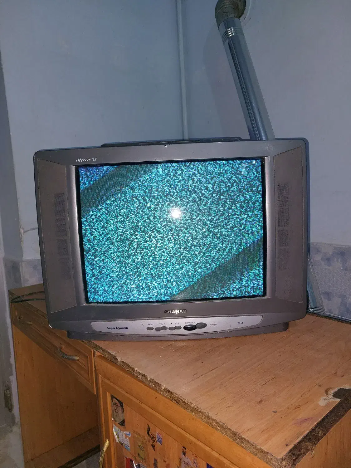 تلویزیون شهاب|تلویزیون و پروژکتور|میانه, |دیوار