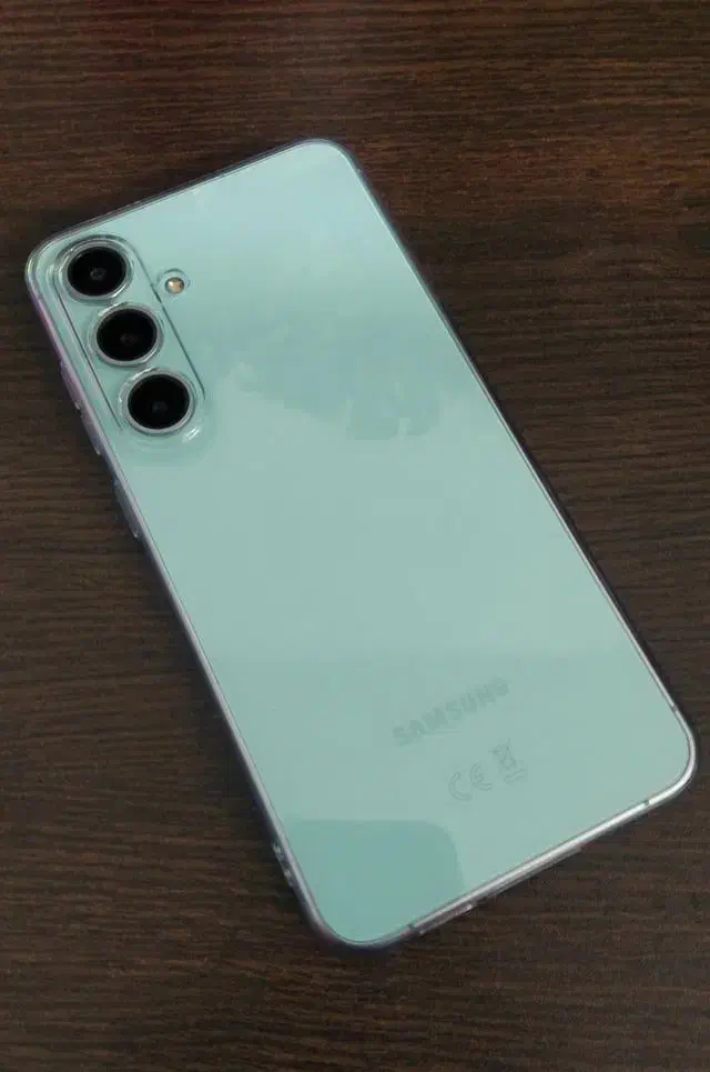 S24FE سبز ۸/۲۵۶|موبایل|مشهد, خواجه ربیع|دیوار