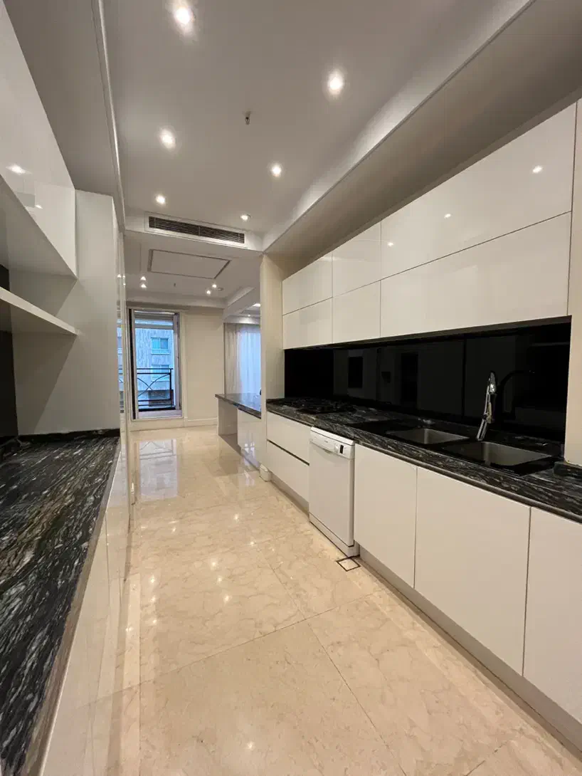 220متر/ تاپ لوکیشن بلوار/ برند سعادت آباد