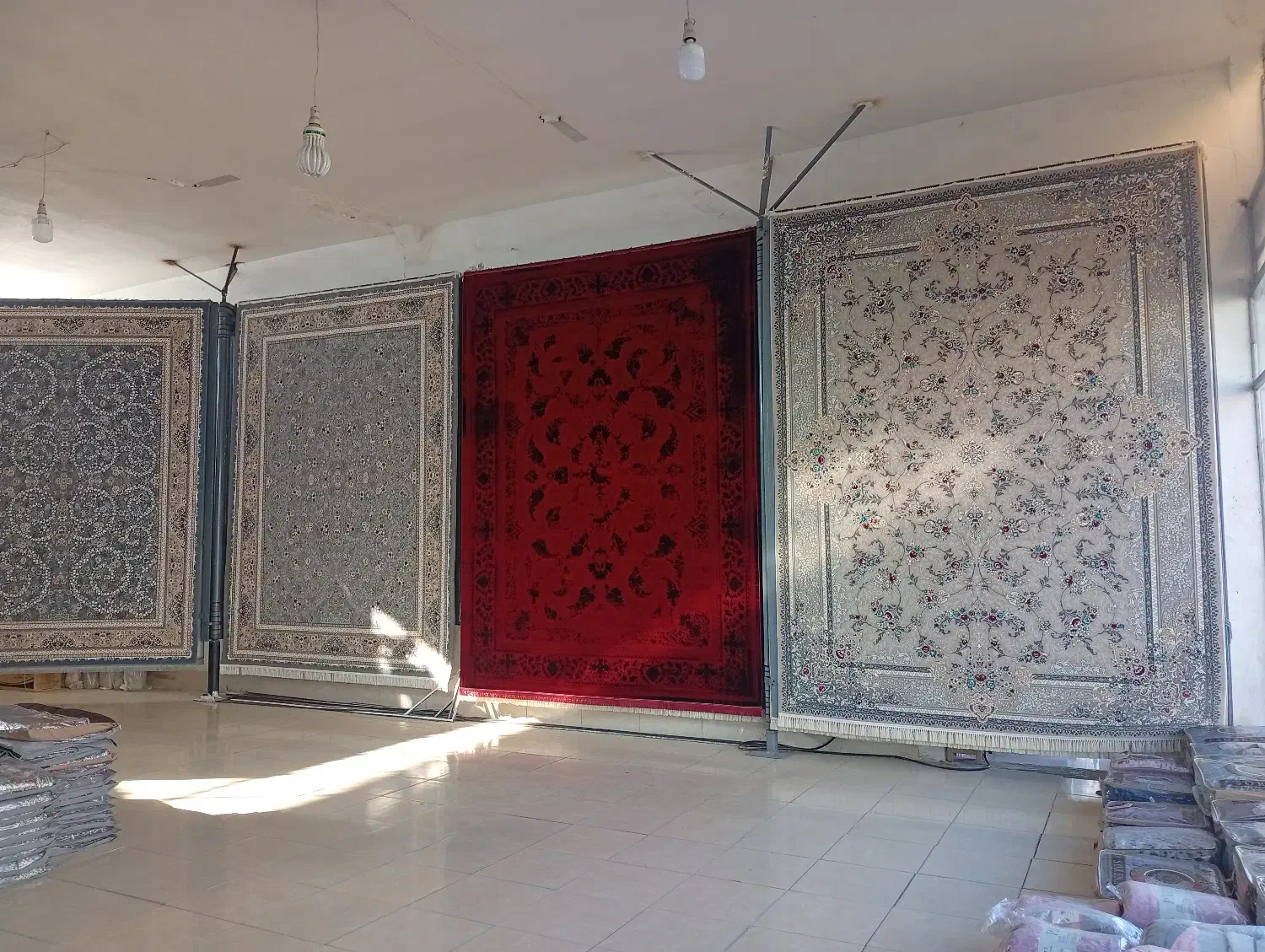 فرش حسینی شهید برگی|فرش|بادرود, |دیوار