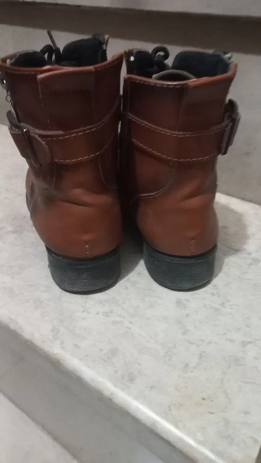 نیم بوت عسلی سایز ۳۷|کیف، کفش، کمربند|ری, تصفیه خانه|دیوار