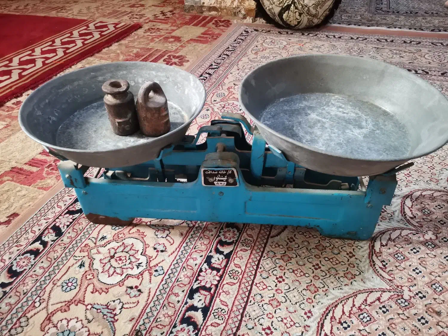 ترازو قدیمی سالم|کلکسیون اشیاء عتیقه|سراوان, |دیوار