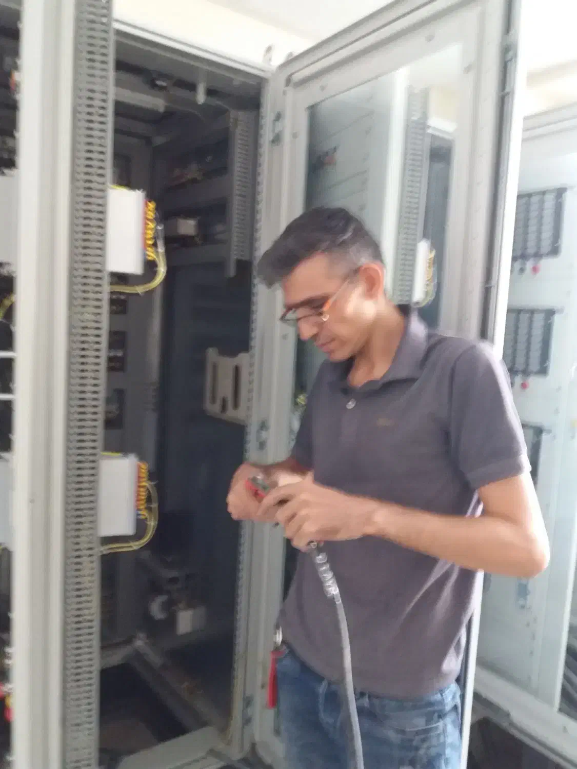 برقکاری ساختمان برق ساختمان اعلام اطفا حریق|خدمات پیشه و مهارت|اصفهان, نقش جهان|دیوار