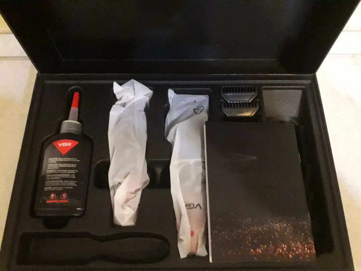 آرایشگری|آرایشگاه و سالن‌های زیبایی|قم, زاویه|دیوار