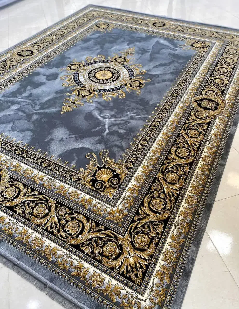 فرش 700شانه اصلی با تراکم واقعی|فرش|کاشان, راوند|دیوار