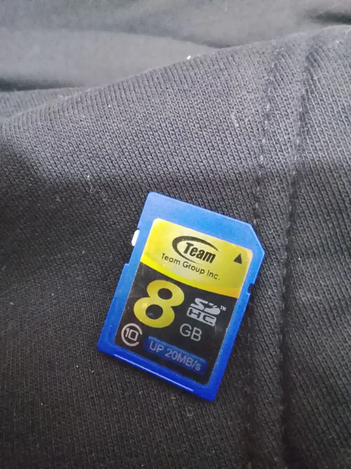 دوتا فلش ۳۲و۱۶ مموری sdhc 8|قطعات و لوازم جانبی رایانه|مشهد, ادیب نیشابوری (شهرک غرب)|دیوار