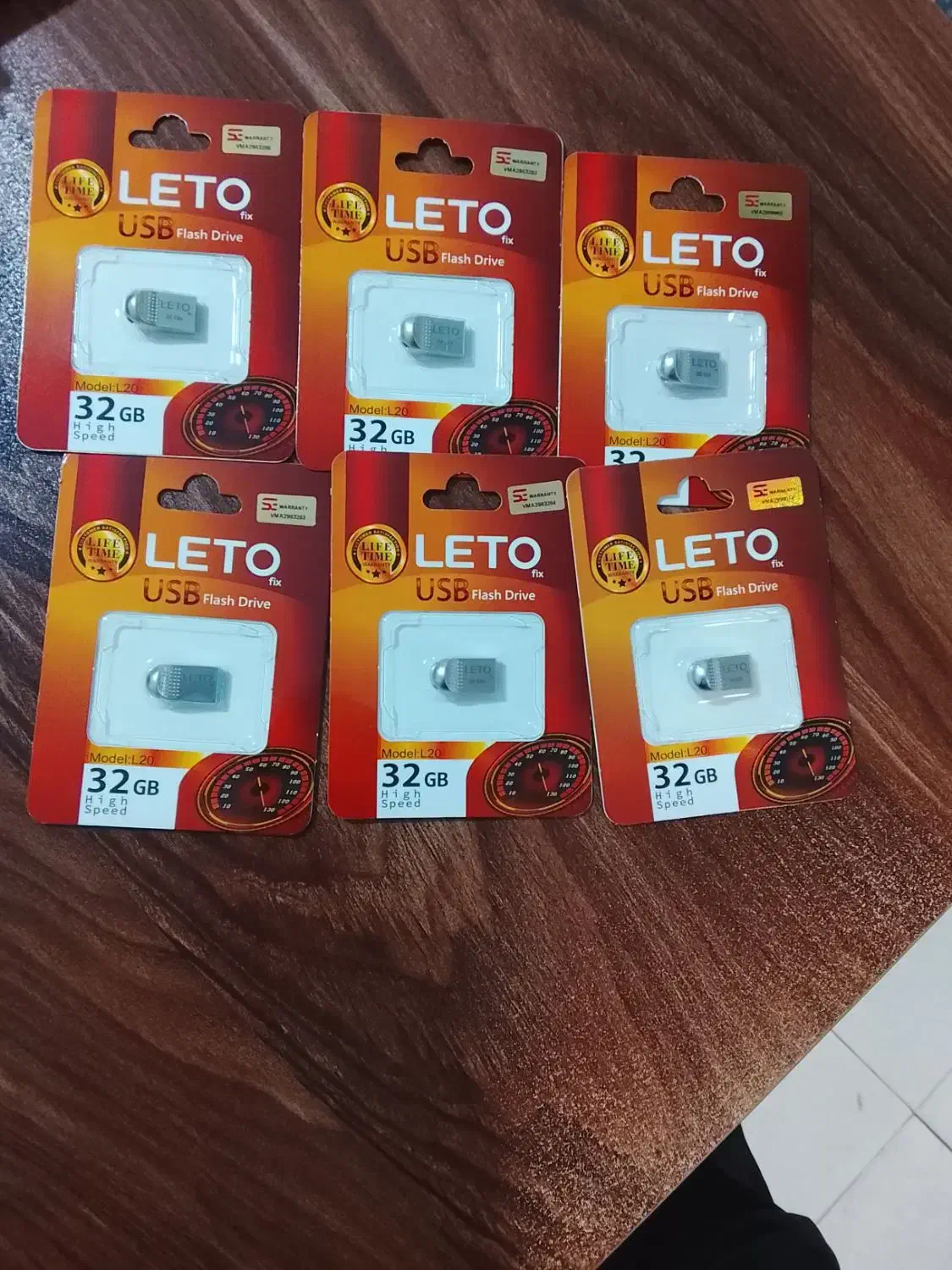 6عددفلش 32گیگ پملپ ونو زیرقیمت بازار با گارانتی|قطعات و لوازم جانبی رایانه|بروجرد, |دیوار