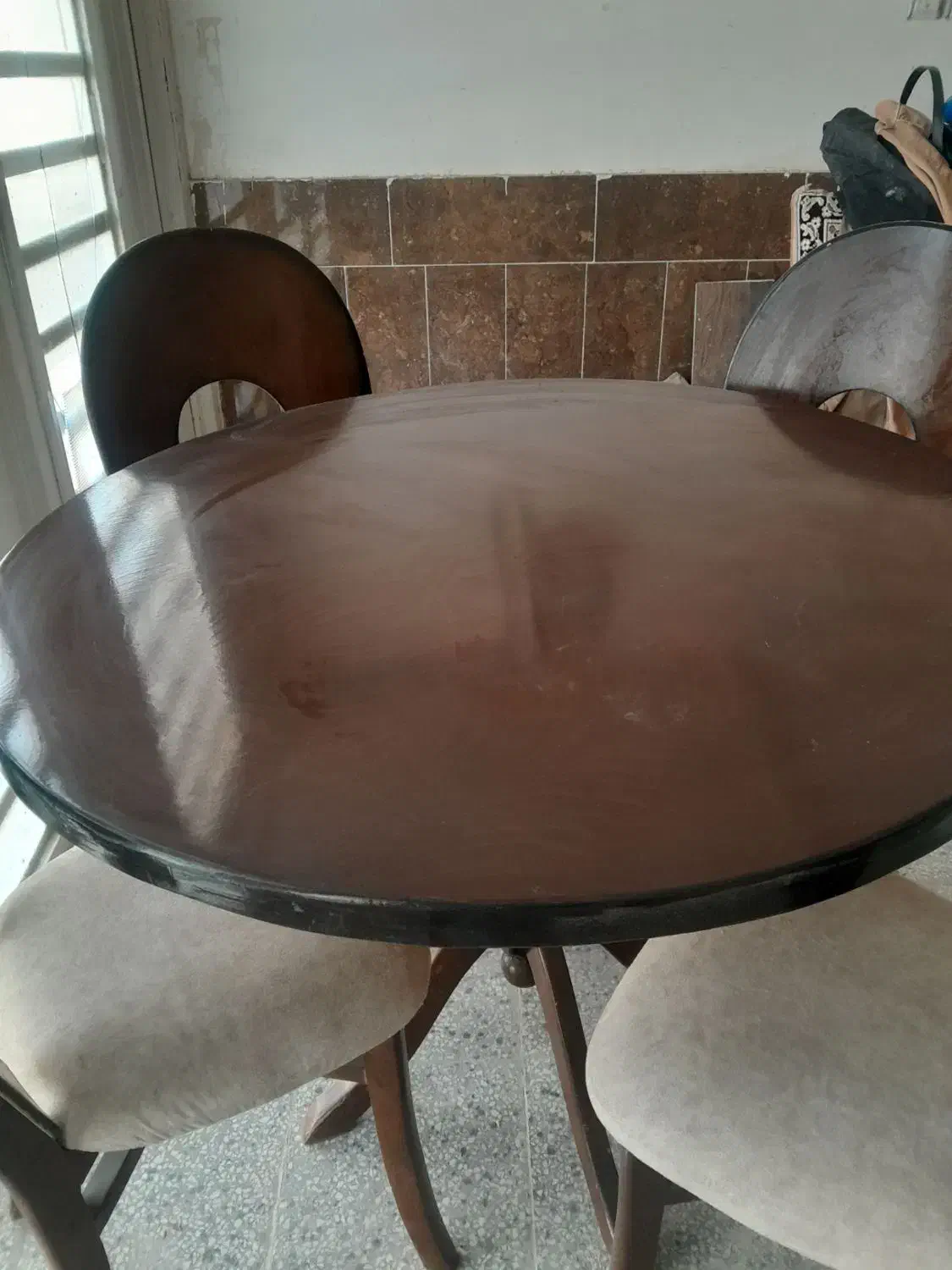 میز ناهارخوری|میز و صندلی غذاخوری|تربتحیدریه, پارک پرستار|دیوار