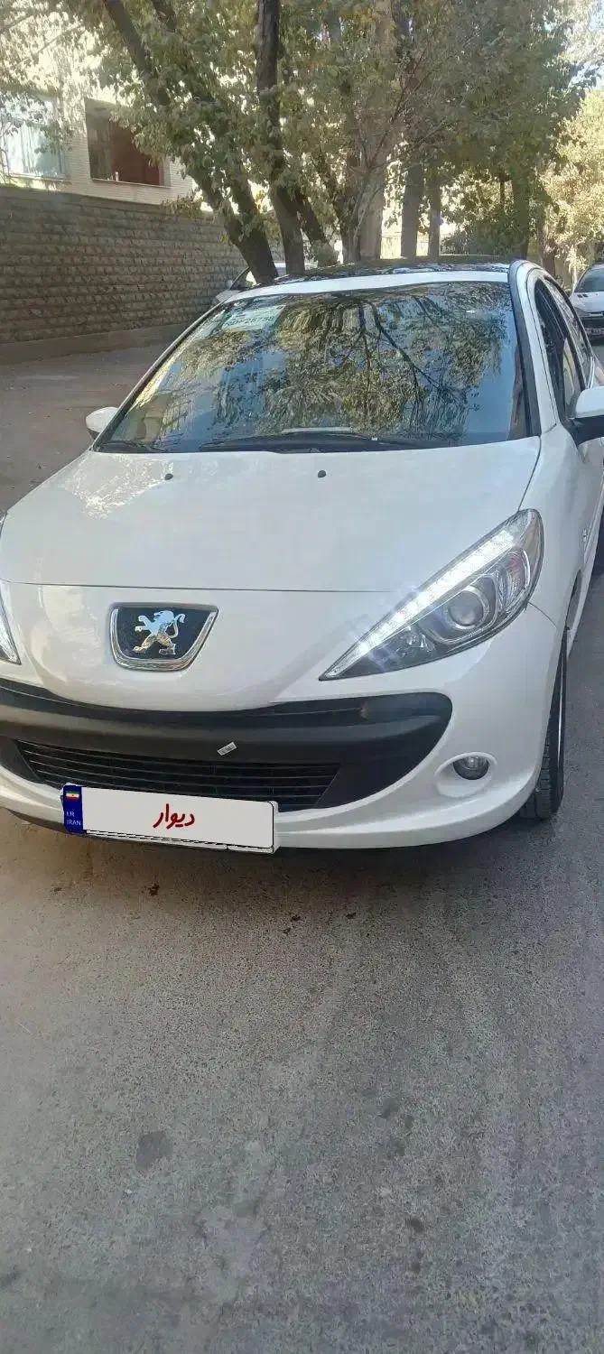 پژو207 سقف پانا مدل 1403|خودرو سواری و وانت|اصفهان, باغ زرشک|دیوار
