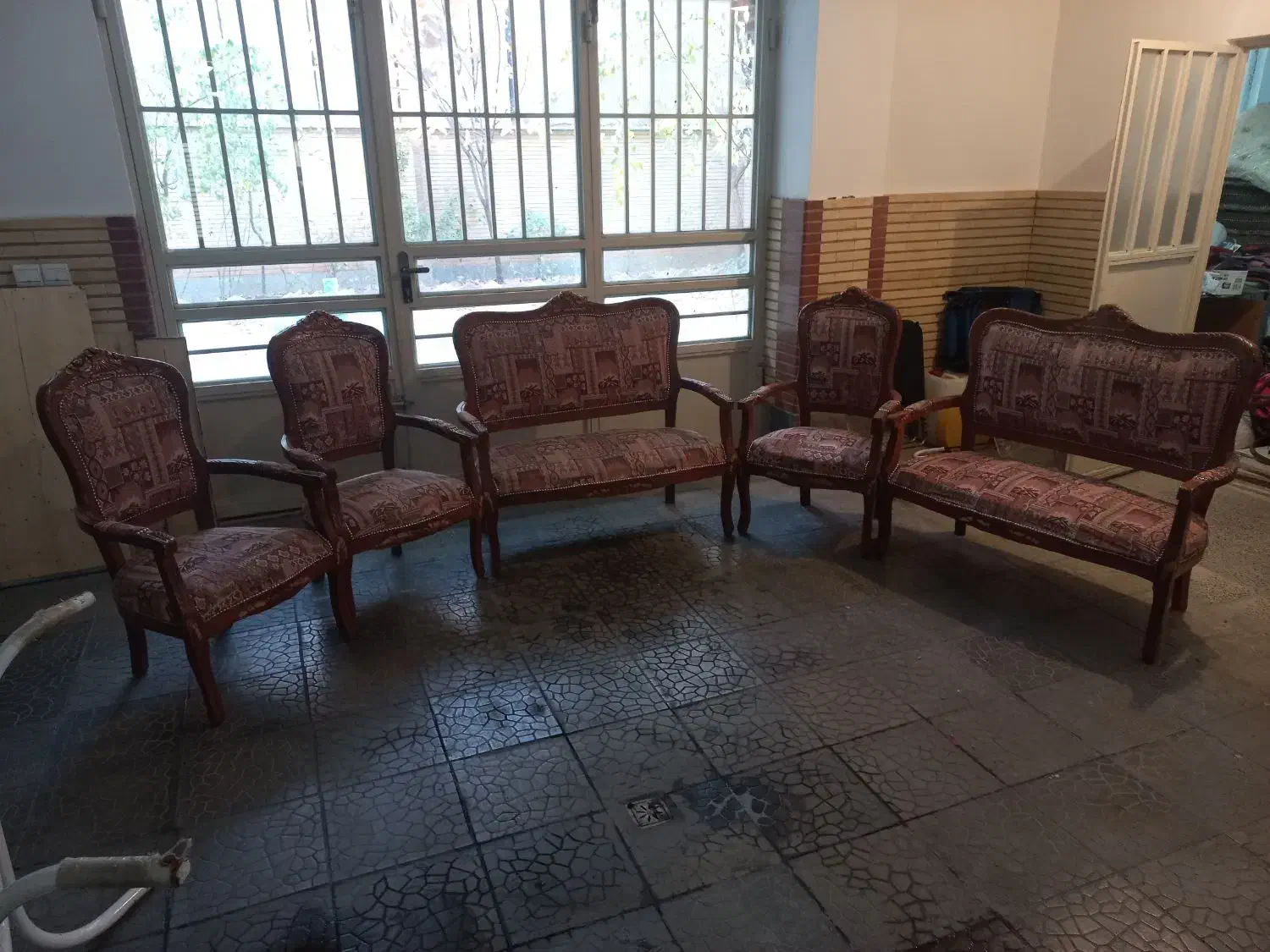 فروش یک دست مبل ۷نفره|مبلمان خانگی و میز عسلی|سنندج, |دیوار