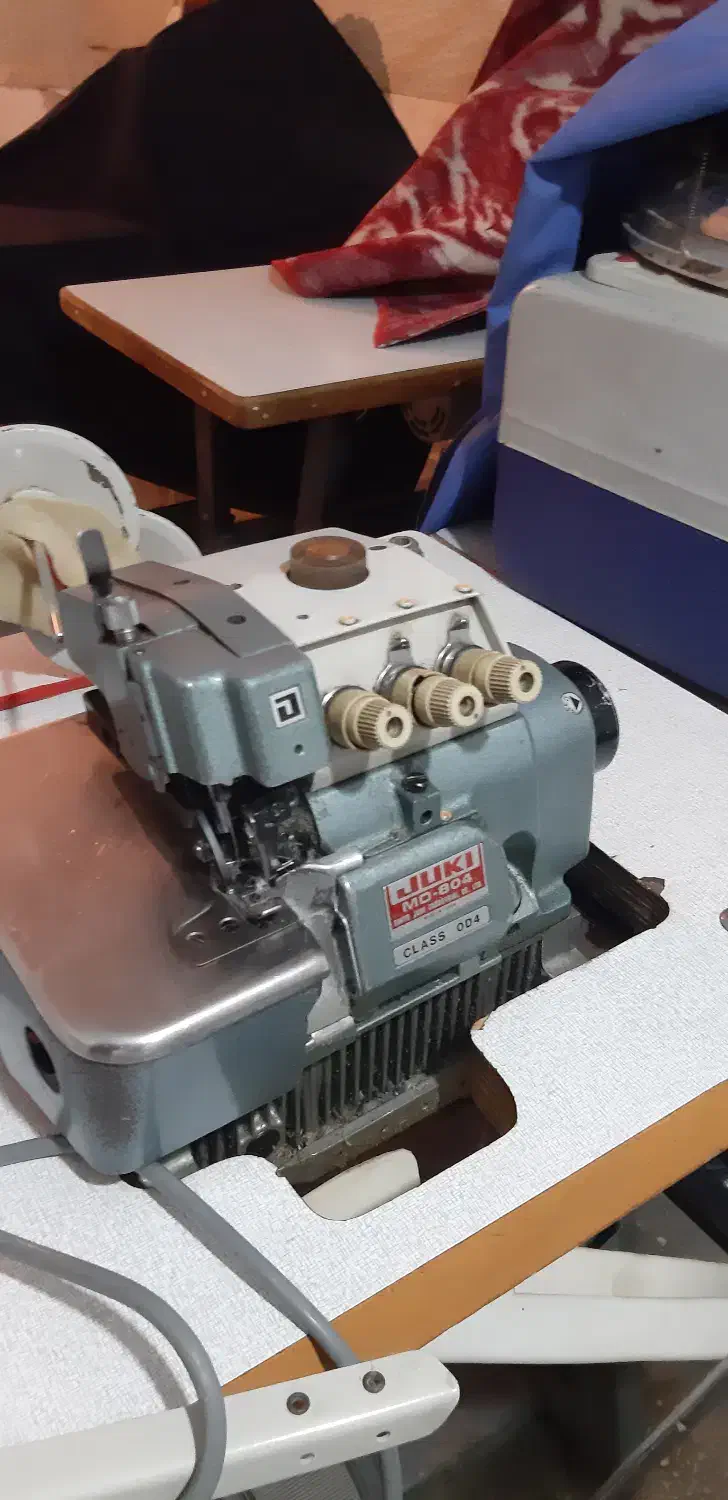 چرخ راسته سردوز مادگی اتو|چرخ خیاطی و ریسندگی|بروجرد, |دیوار