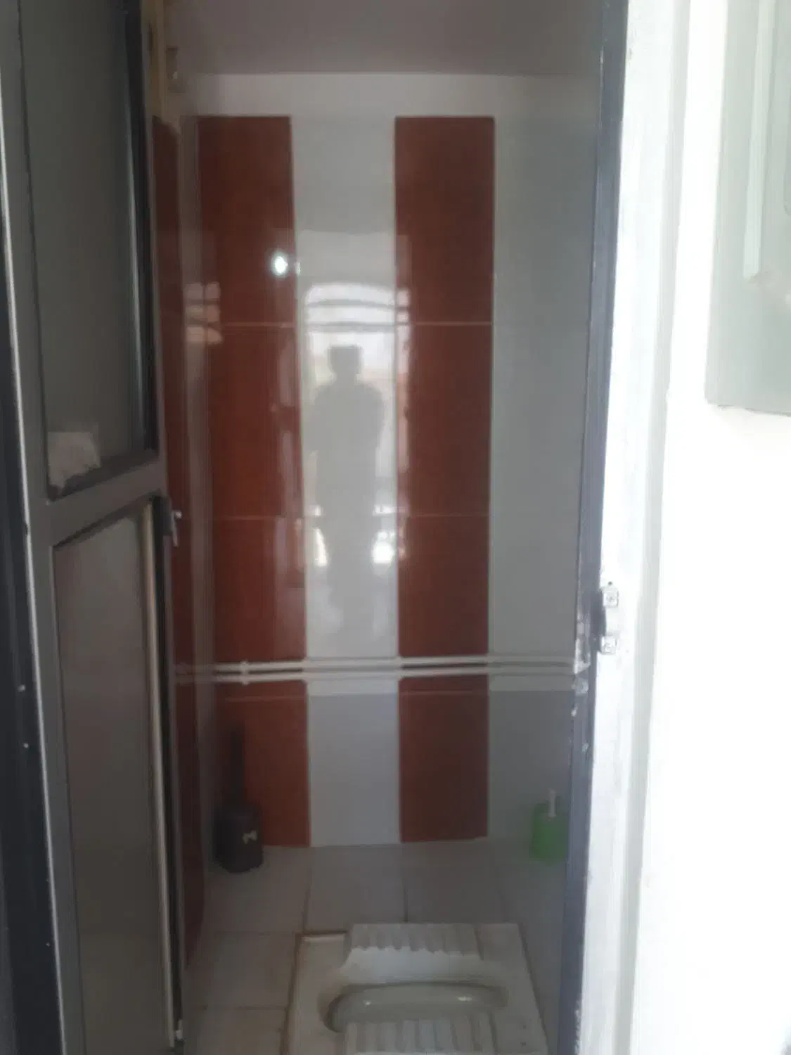 واحد همکف خیابان معلم کوچه نگارستان ۱۲|فروش آپارتمان|نورآباد, |دیوار