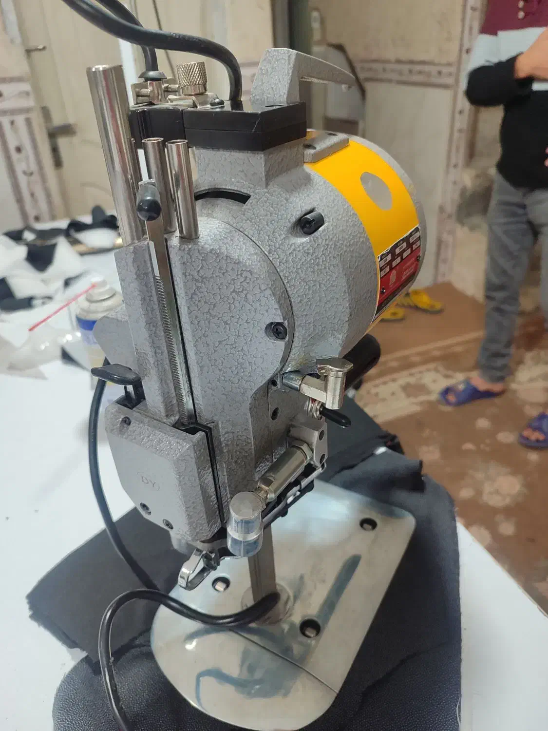 قیچی عمود|چرخ خیاطی و ریسندگی|قم, سید معصوم|دیوار