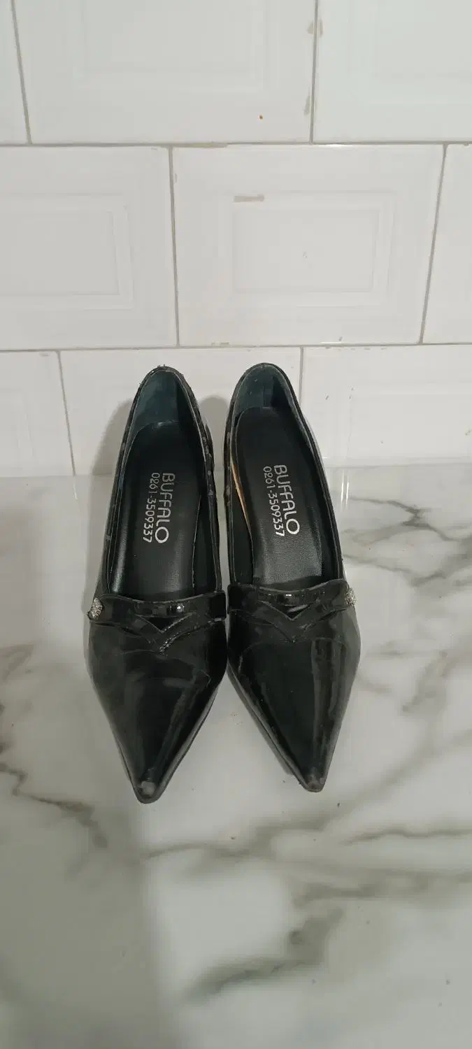 تعدادی کفش و صندل مجلسی زنانه|کیف، کفش، کمربند|محمدشهر, ولدآباد بزرگ|دیوار