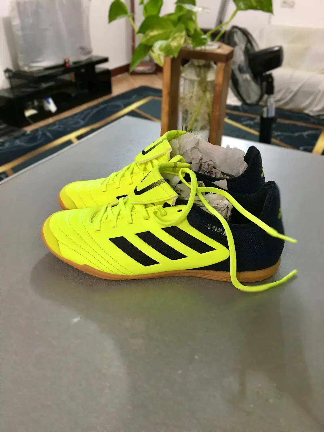 دو جفت کفش کتانی اصل|کیف، کفش، کمربند|خرم‌آباد, |دیوار