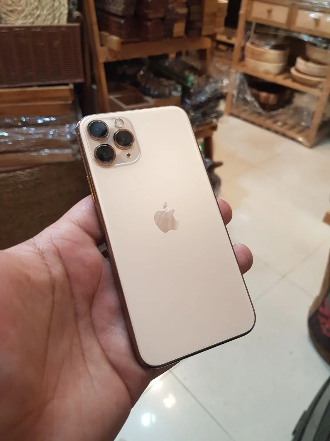 11pro 256ch|موبایل|رشت, پیرسرا|دیوار