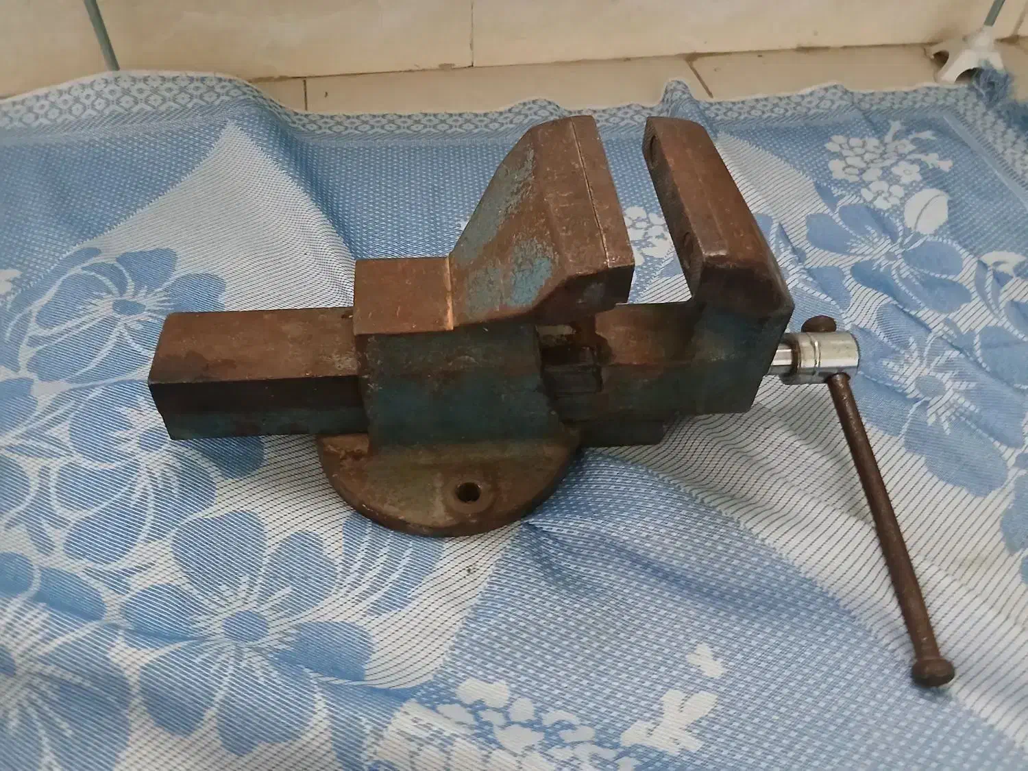 گیره صنعتی فولادی|ابزارآلات|بروجرد, |دیوار