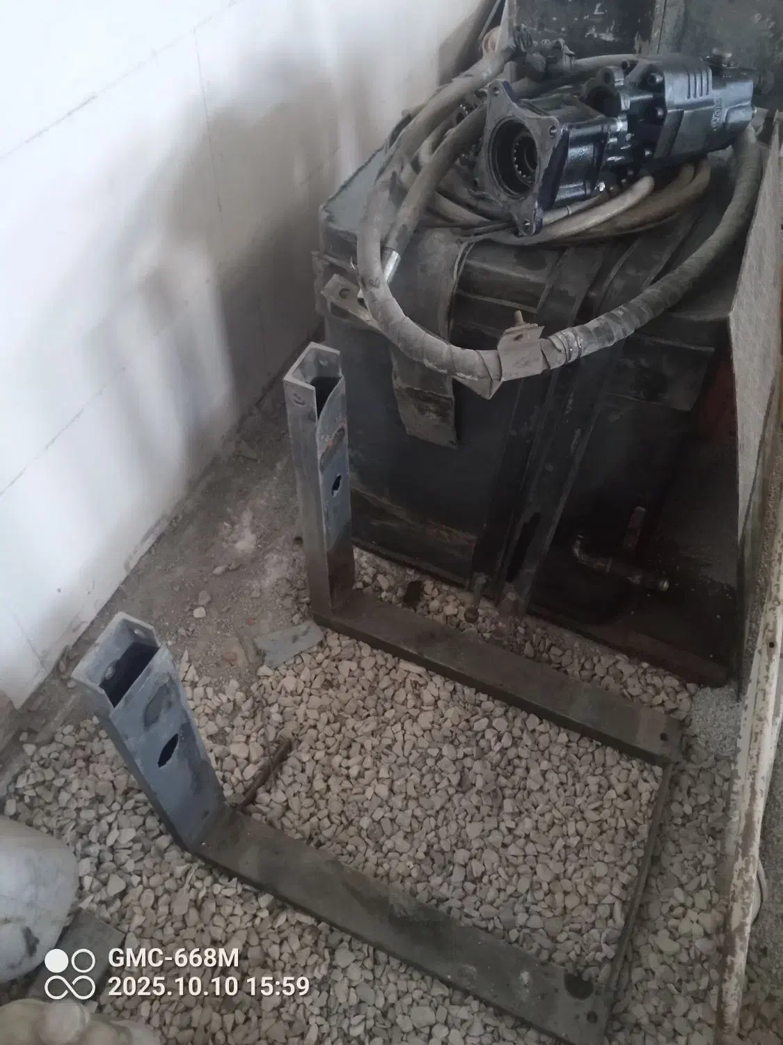 پمپ هیدرولیک و بغل گیربکس کمپرس|قطعات یدکی و لوازم جانبی|کرمانشاه, |دیوار